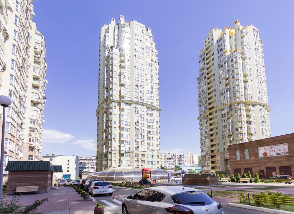 Navit Apartments With Breakfast, Near The Railway Station, The City Center, The Park Kiev Exterior foto