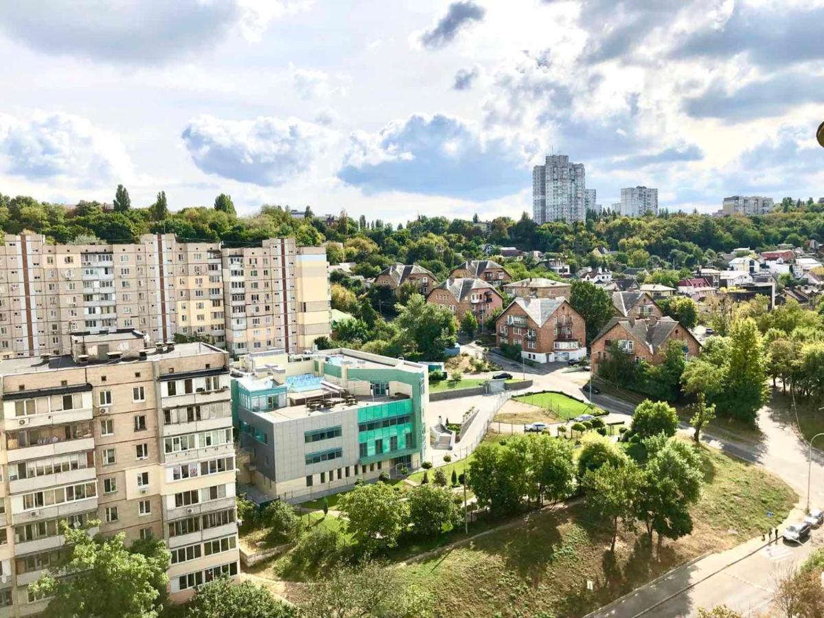 Navit Apartments With Breakfast, Near The Railway Station, The City Center, The Park Kiev Exterior foto